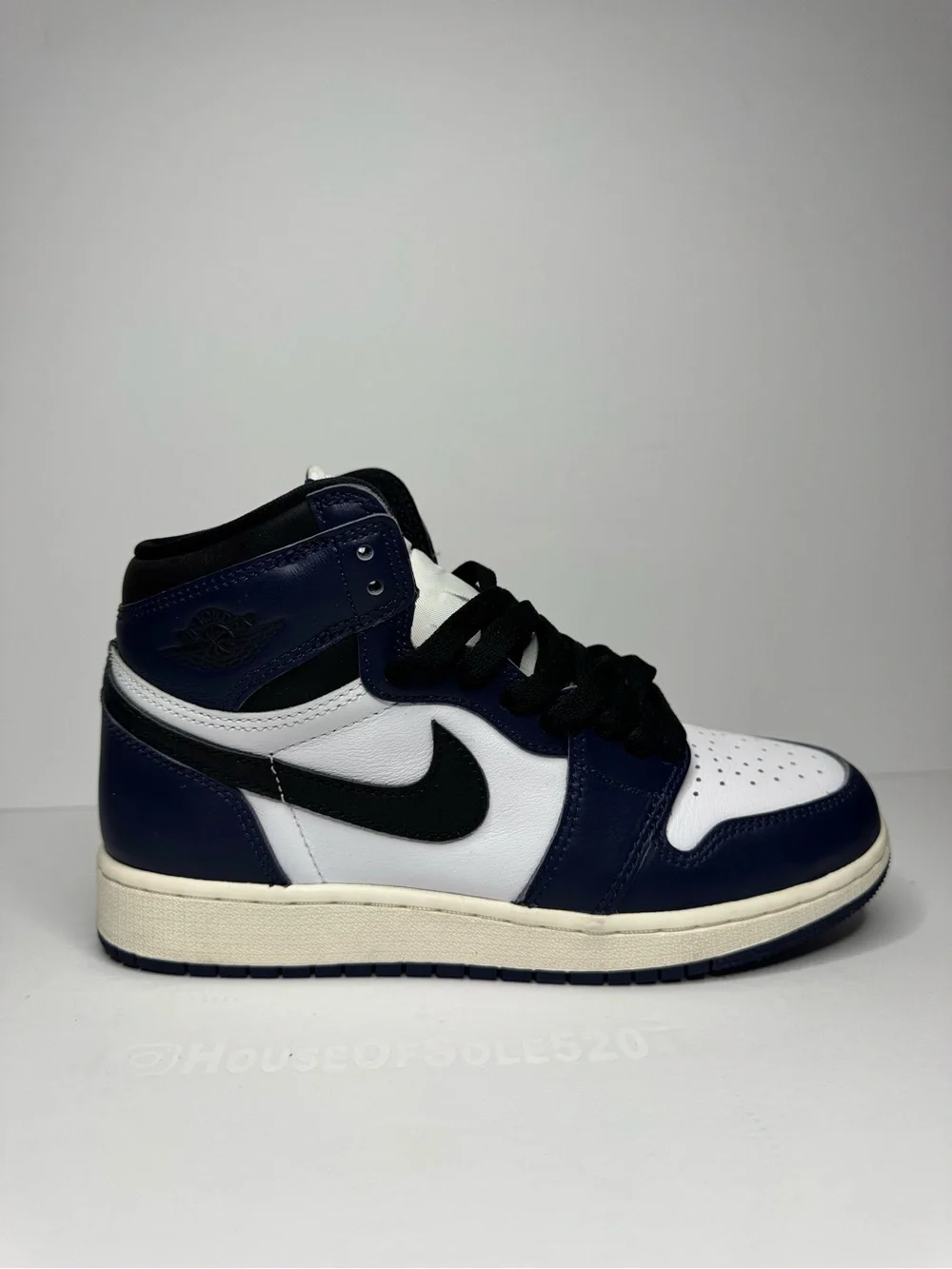 Jordan 1 Retro High OG Size 5 Youth